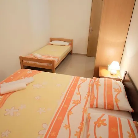 Apartmani Viktorija Vrana  Exterior photo