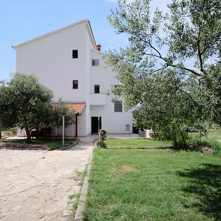 Apartmani Viktorija Vrana  Exterior photo