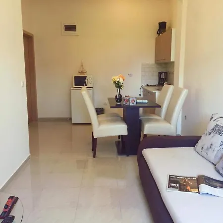 Apartmani Viktorija Vrana  Exterior photo